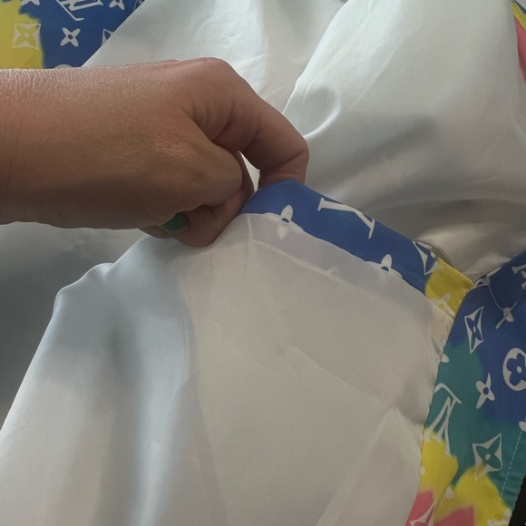 Unique and exclusive LV wind breaker jacket - Picture 4 of 5